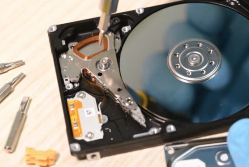 spašavanje podataka iz diska trebate da ćete doći do podataka koji su nestali s diska. 